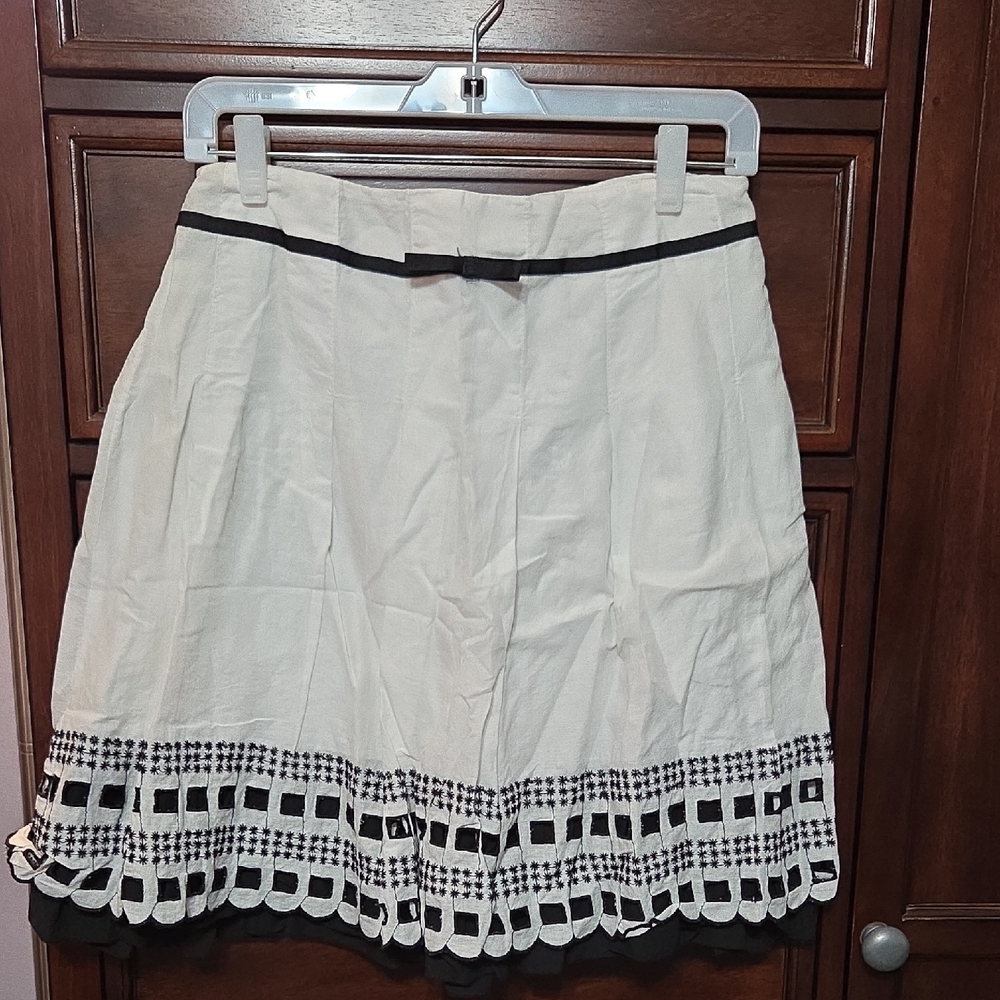 Vintage Joe Benbasset White A-line Skirt with Black Cut-Out Accents Juniors 7